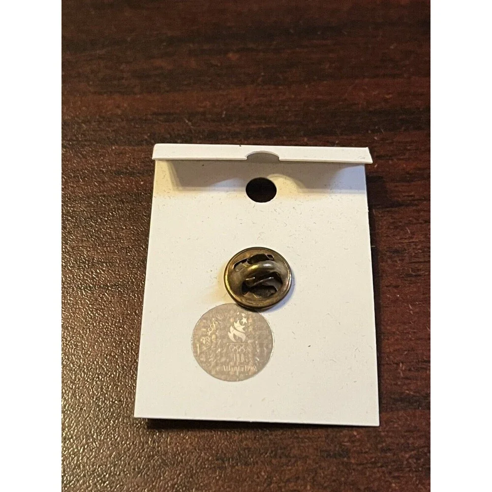 Vintage 1996 Atlanta Summer Olympics Izzy‎ Mascot News Microphone Lapel Hat Pin